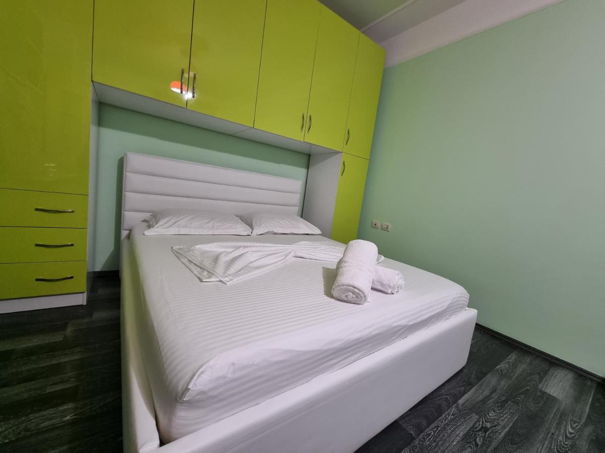 Moonshine Apartament 티라나 외부 사진